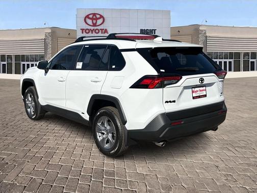 2025 Toyota RAV4 Hybrid LE