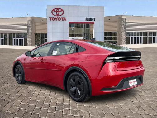 2026 Toyota Prius Plug-In Hybrid SE