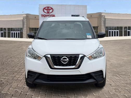 2019 Nissan Kicks S