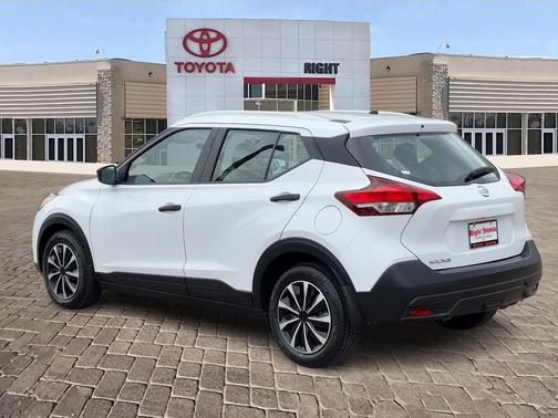 2019 Nissan Kicks S