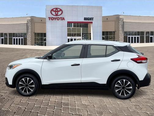 2019 Nissan Kicks S