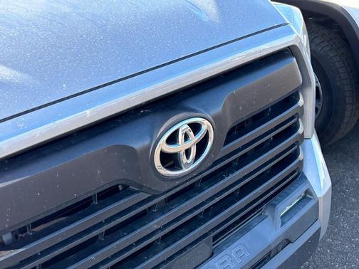 Celestial Silver Metallic 2022 Toyota Tundra SR5