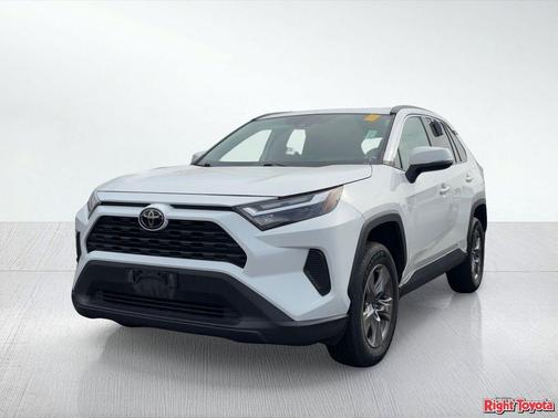 Ice Cap 2024 Toyota RAV4 XLE