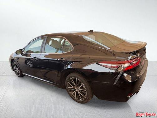 Midnight Black Metallic 2023 Toyota Camry SE