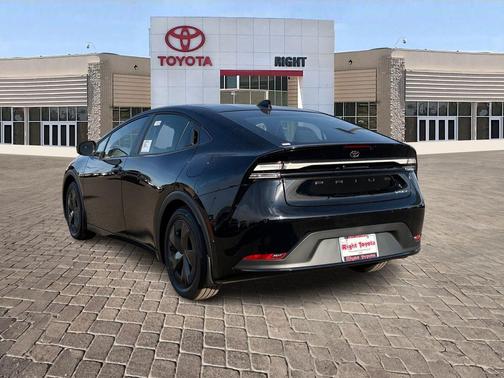 2026 Toyota Prius Plug-In Hybrid SE