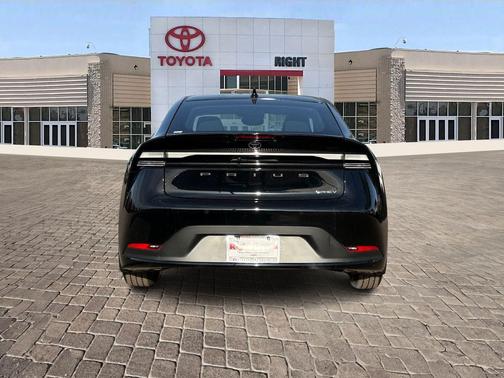 2026 Toyota Prius Plug-In Hybrid SE