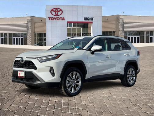 2025 Toyota RAV4 XLE Premium