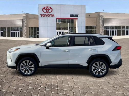 2025 Toyota RAV4 XLE Premium