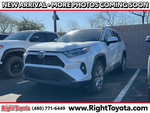2025 Toyota RAV4 XLE Premium