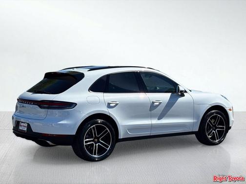 2021 Porsche Macan Macan