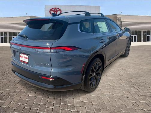 2025 Toyota Crown Signia Limited