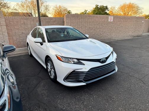 2022 Toyota Camry LE