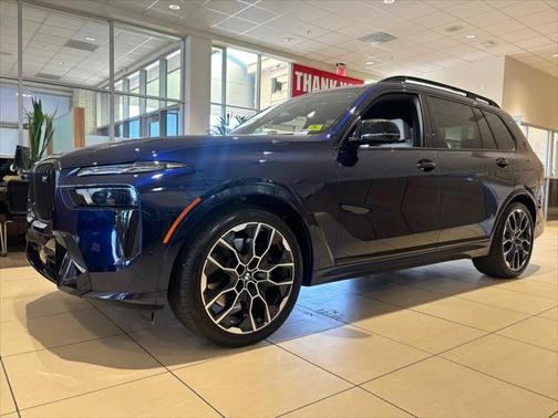 2025 BMW X7 M60i