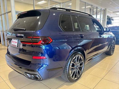 2025 BMW X7 M60i