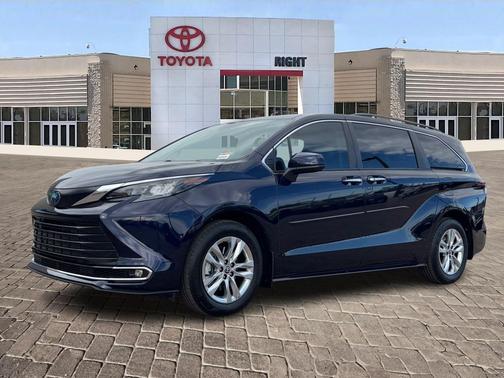 2024 Toyota Sienna XLE 7 Passenger