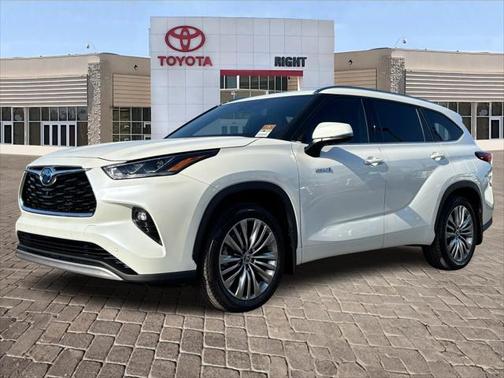 2021 Toyota Highlander Hybrid Platinum