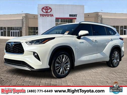 2021 Toyota Highlander Hybrid Platinum