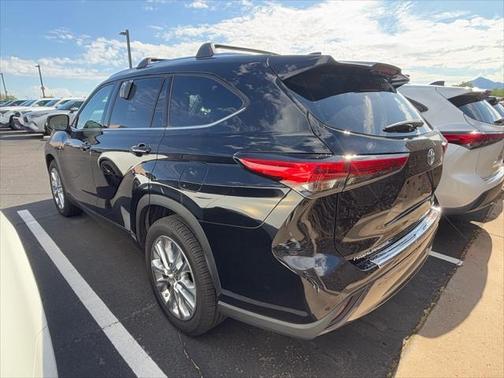 2022 Toyota Highlander Limited