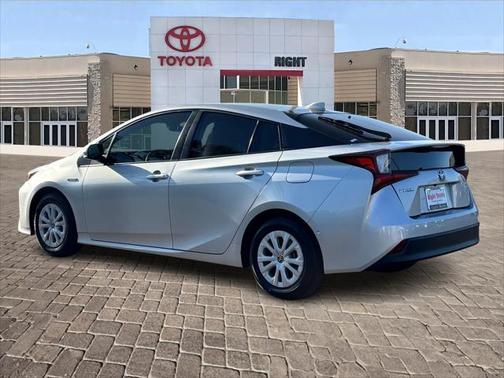 2022 Toyota Prius LE