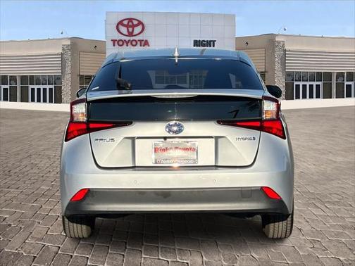 2022 Toyota Prius LE