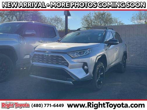 2020 Toyota RAV4 Hybrid SE