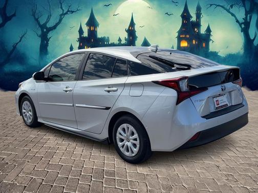 2020 Toyota Prius LE