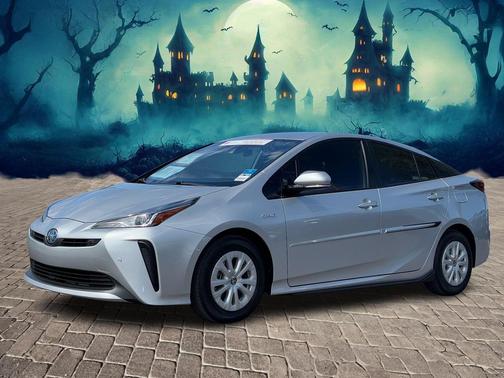 2020 Toyota Prius LE