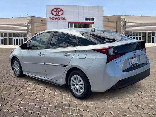 2020 Toyota Prius LE