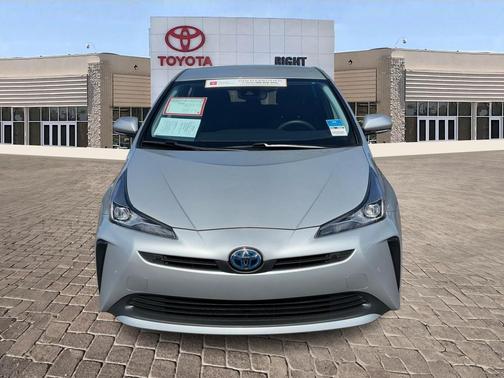 2020 Toyota Prius LE