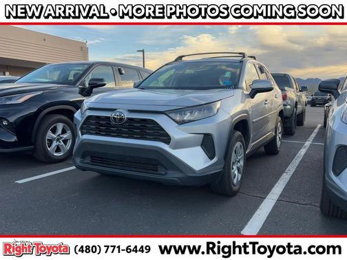 2020 Toyota RAV4 LE