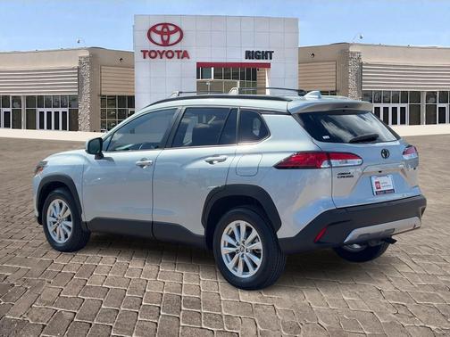 2023 Toyota Corolla Cross LE
