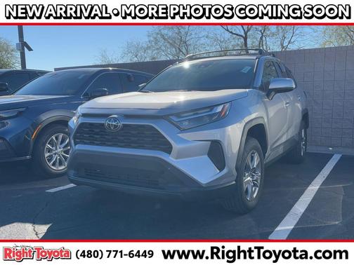 2022 Toyota RAV4 XLE