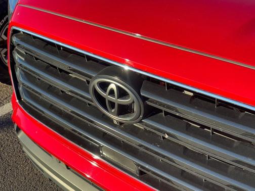 2023 Toyota Sequoia SR5