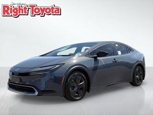 2026 Toyota Prius Plug-In Hybrid SE