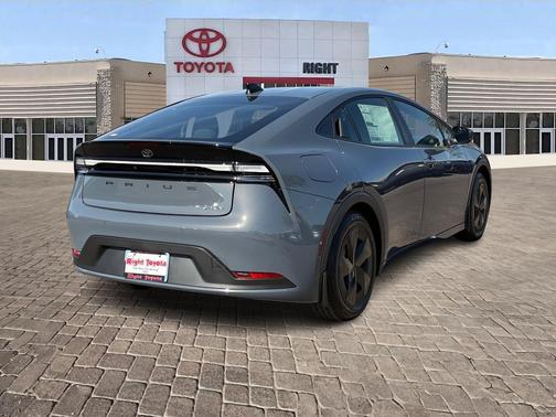 2026 Toyota Prius Plug-In Hybrid SE