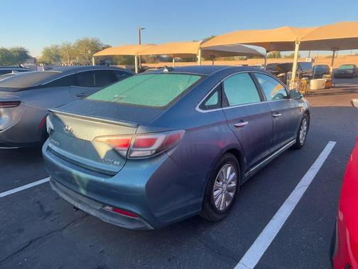 2016 Hyundai SONATA Hybrid SE