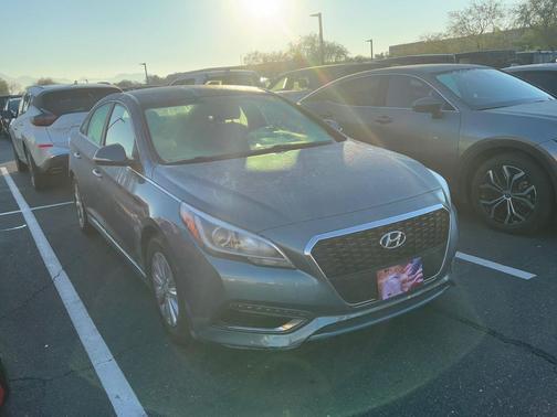 2016 Hyundai SONATA Hybrid SE