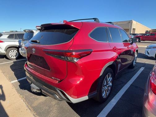 2022 Toyota Highlander Limited