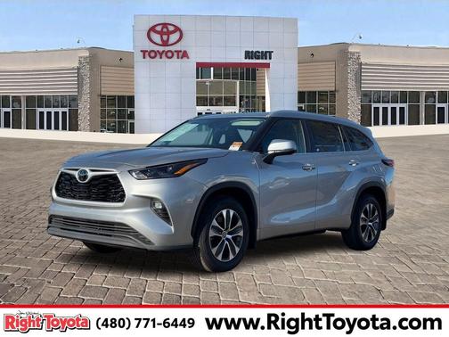 2024 Toyota Highlander XLE