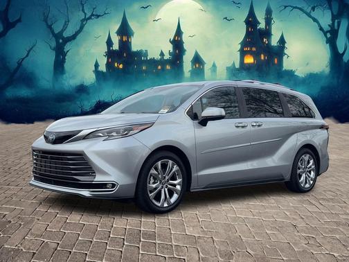 2022 Toyota Sienna Platinum 7 Passenger