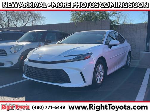 2025 Toyota Camry LE