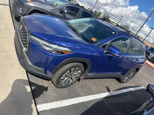2024 Toyota Corolla Cross XLE