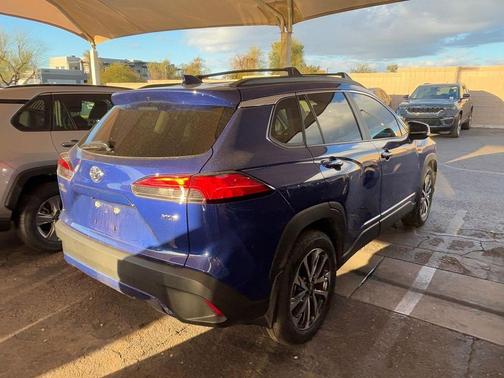 2024 Toyota Corolla Cross XLE