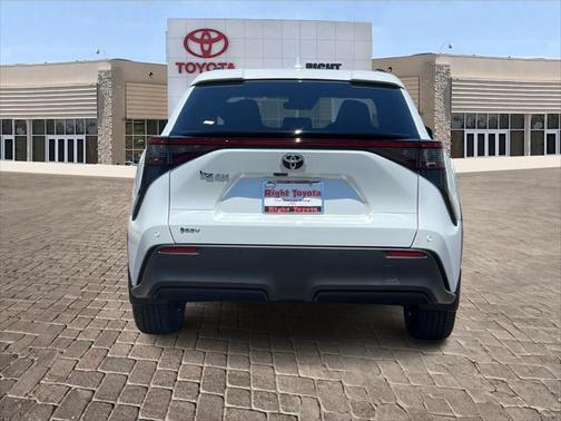 2025 Toyota bZ4X XLE