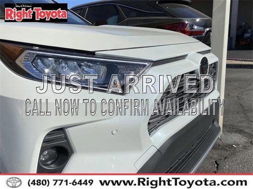 Photo 3 of 11 of 2020 Toyota RAV4 Limited