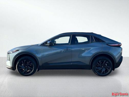 Overcast 2026 Toyota C-HR SE
