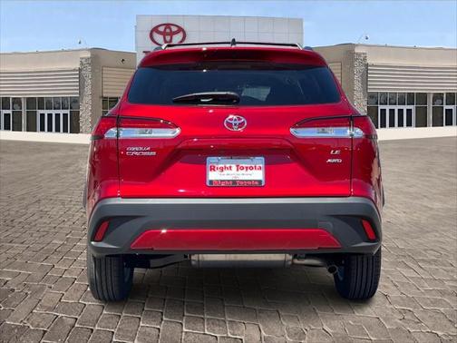 2025 Toyota Corolla Cross LE