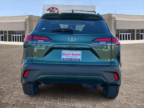 2025 Toyota Corolla Cross XLE