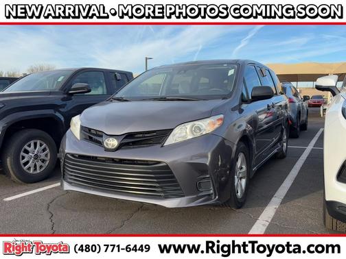2019 Toyota Sienna SE