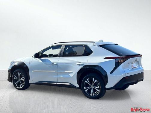 Wind Chill Pearl 2024 Toyota bZ4X XLE